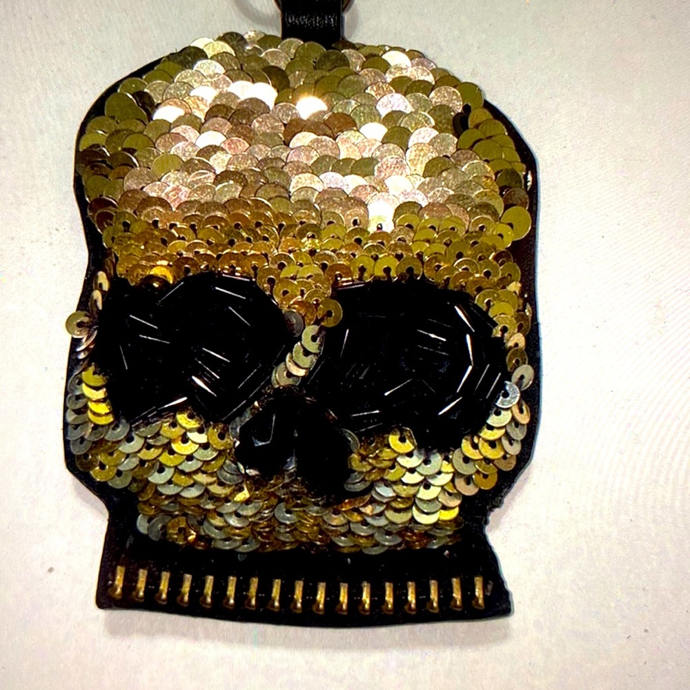 Sequin skull key ring purse / backpack pull